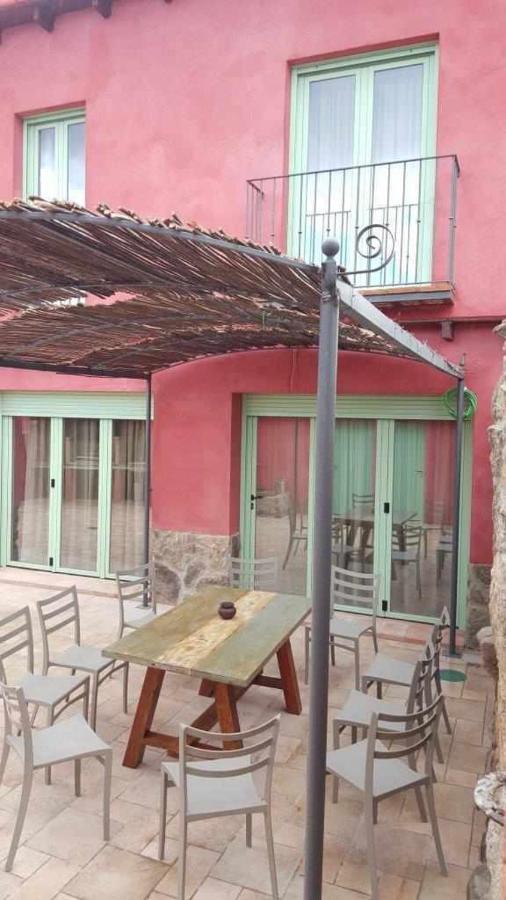 La Iglesuela Casa Rural Rojo Del Tietar מראה חיצוני תמונה