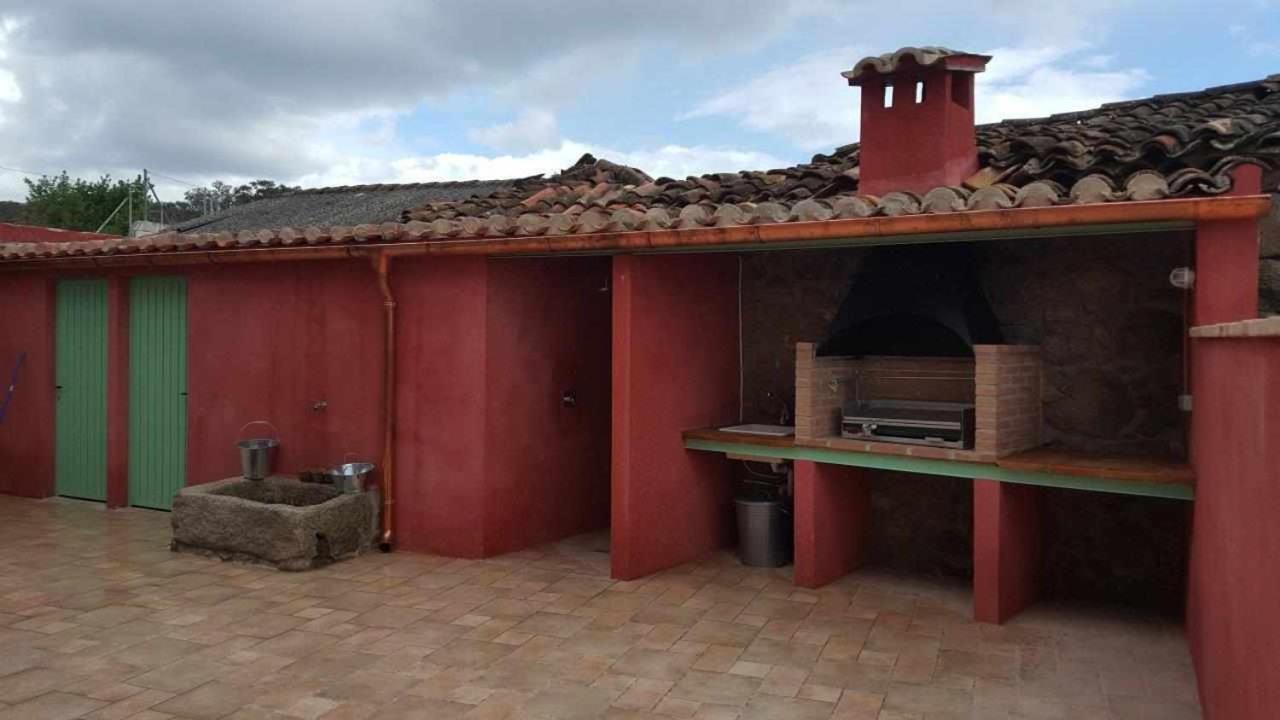 La Iglesuela Casa Rural Rojo Del Tietar מראה חיצוני תמונה