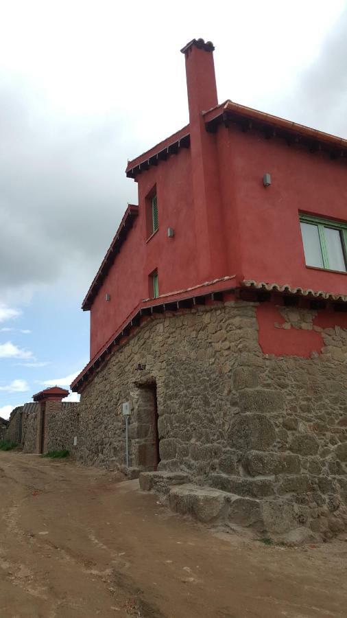 La Iglesuela Casa Rural Rojo Del Tietar מראה חיצוני תמונה
